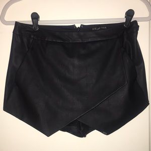 Faux leather skort